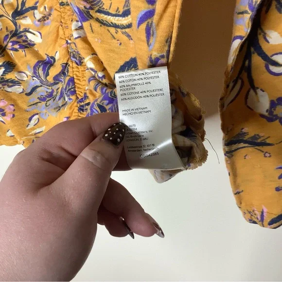 < We The Free Dreamed Of You Floral Ruched Long Sleeve Top > - Picture 7 of 8